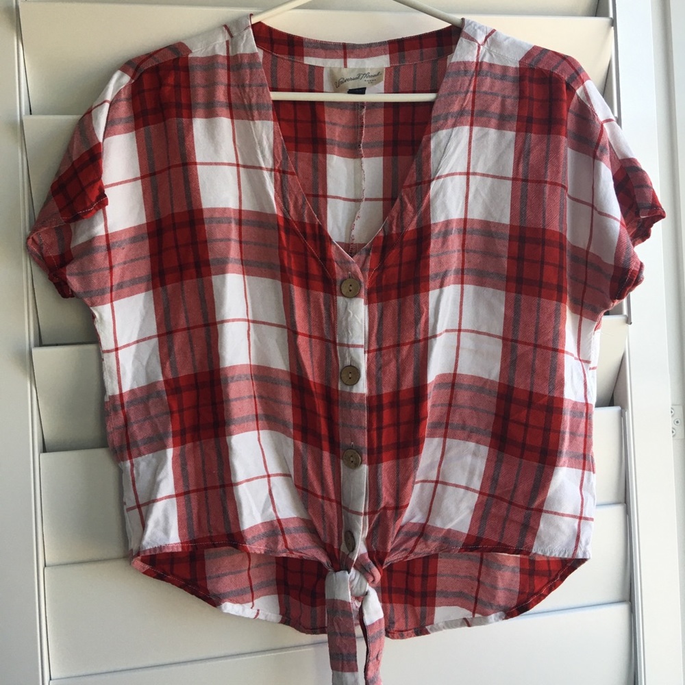 Universal Thread Shirt